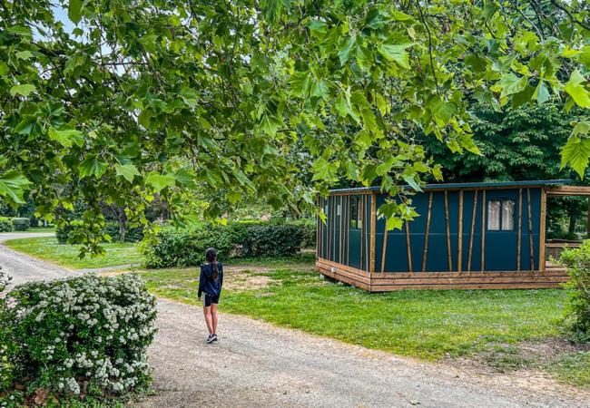 Onlycamp Le Pont Romain Yvre-l'Eveque Luaran gambar